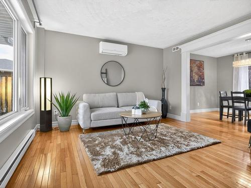 144 Pinewood Crescent, Dartmouth, NS - Indoor Photo Showing Living Room