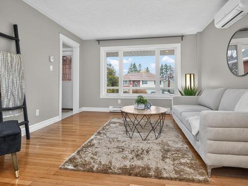 144 Pinewood Crescent, Dartmouth, NS - Indoor Photo Showing Living Room