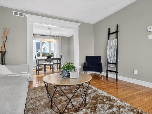 144 Pinewood Crescent, Dartmouth, NS - Indoor Photo Showing Living Room