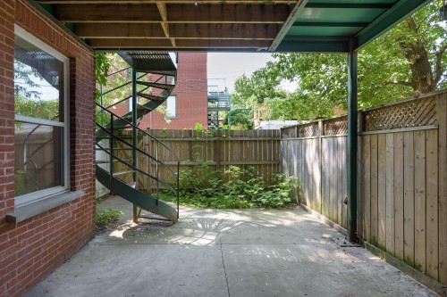 Courtyard - 1667 Rue Marie-Anne E., Montréal (Le Plateau-Mont-Royal), QC - Outdoor With Exterior