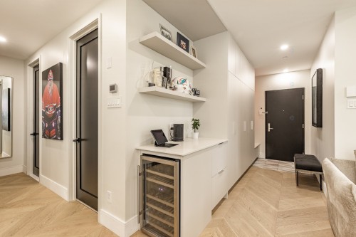 Mud Room - 101-210 Ch. Du Golf, Montréal (Verdun/Île-Des-Soeurs), QC - Indoor Photo Showing Other Room