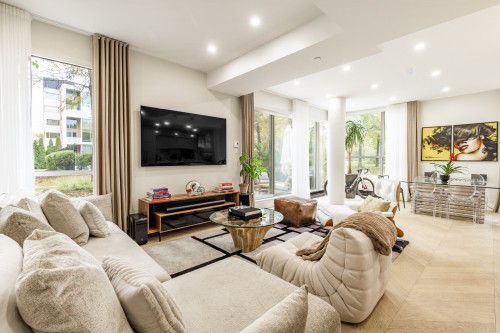 Living Room - 101-210 Ch. Du Golf, Montréal (Verdun/Île-Des-Soeurs), QC - Indoor Photo Showing Living Room