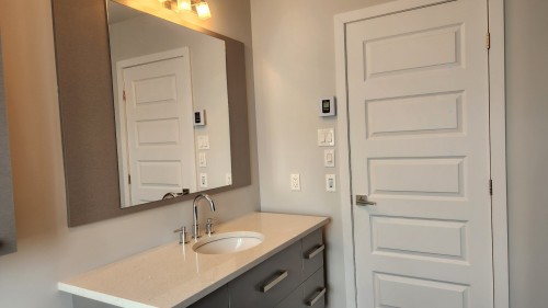 Bathroom - 7555 Boul. Cousineau, Longueuil (Saint-Hubert), QC - Indoor Photo Showing Bathroom