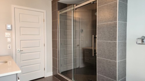 Bathroom - 7555 Boul. Cousineau, Longueuil (Saint-Hubert), QC - Indoor Photo Showing Bathroom