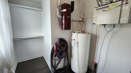 Storage - 7555 Boul. Cousineau, Longueuil (Saint-Hubert), QC - Indoor