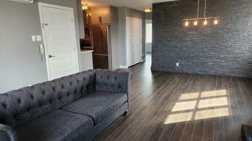 Overall view - 7555 Boul. Cousineau, Longueuil (Saint-Hubert), QC - Indoor Photo Showing Living Room