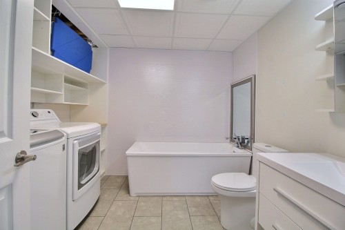 Salle de bains - 3320 7E Rue, Val-D'Or, QC - Indoor Photo Showing Laundry Room