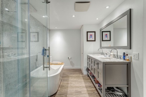 Salle de bains - 203-2625 Rue Rufus-Rockhead, Montréal (Le Sud-Ouest), QC - Indoor Photo Showing Bathroom