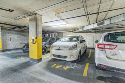 Garage - 203-2625 Rue Rufus-Rockhead, Montréal (Le Sud-Ouest), QC - Indoor Photo Showing Garage