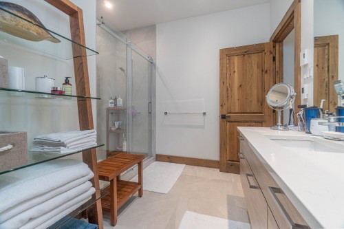 Master Bathroom - 1254 Allée Des Chevaux-Blancs, Mont-Tremblant, QC - Indoor