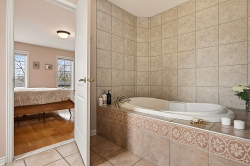 Master Bathroom - 416 Rue De La Brise, Saint-Lin/Laurentides, QC - Indoor Photo Showing Bathroom