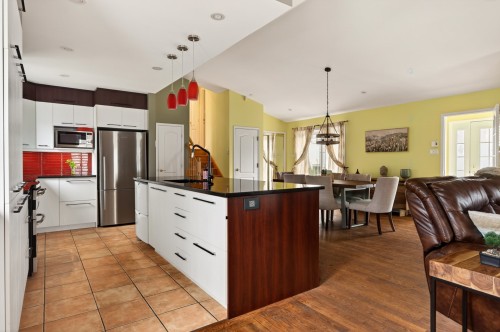 Kitchen - 416 Rue De La Brise, Saint-Lin/Laurentides, QC - Indoor Photo Showing Kitchen With Upgraded Kitchen