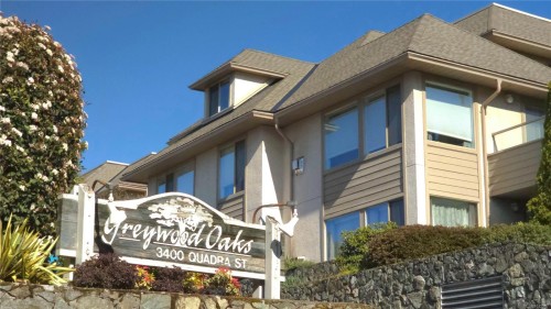 101-3400 Quadra St  Saanich, BC V8X 1G6