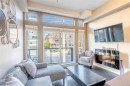 203-1121 Fort St, Victoria, BC  - Indoor Photo Showing Living Room 