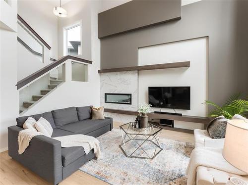 19 Englemann Cove, Winnipeg, MB 