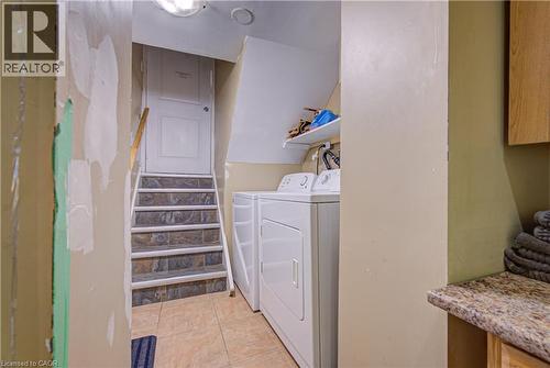 18 Norfolk Street N, Hamilton, ON - Indoor Photo Showing Laundry Room