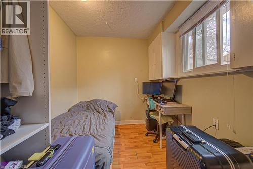 18 Norfolk Street N, Hamilton, ON - Indoor