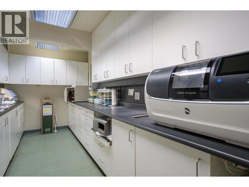 3335 Dunbar Street, Vancouver, BC 