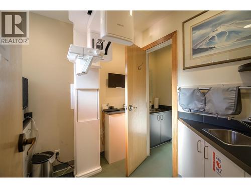 3335 Dunbar Street, Vancouver, BC 