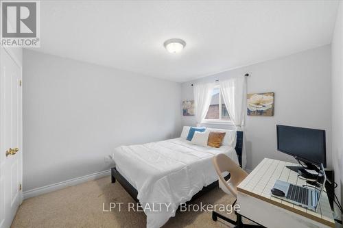 48 Nashville Circle, Hamilton, ON - Indoor Photo Showing Bedroom