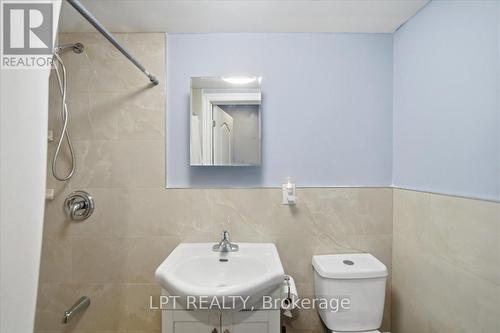 48 Nashville Circle, Hamilton, ON - Indoor Photo Showing Bathroom