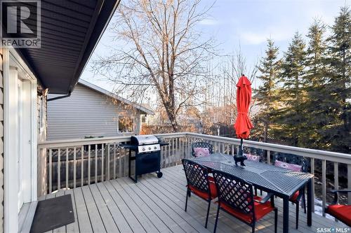 402 Overholt Crescent, Saskatoon, SK - Outdoor With Deck Patio Veranda With Exterior