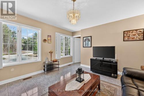 50 Vincent Circle, Tiny (Wyevale), ON - Indoor Photo Showing Other Room