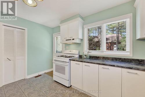 50 Vincent Circle, Tiny (Wyevale), ON - Indoor Photo Showing Kitchen