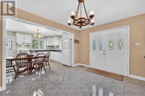 50 Vincent Circle, Tiny (Wyevale), ON - Indoor