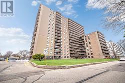 1701 - 180 MARKHAM ROAD Toronto, ON M1M 2Z9