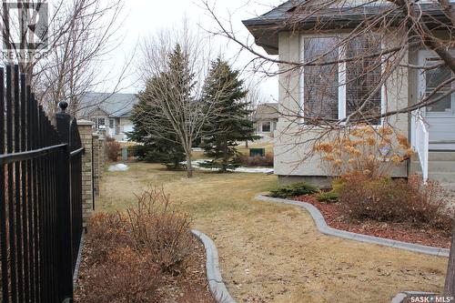 218 802 Heritage Crescent, Saskatoon, SK - Outdoor