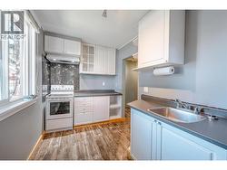 Main Floor 1 Bed Suite - 