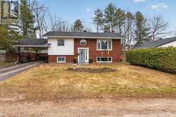 13 POINT CRESCENT Petawawa, ON K8H 3G1