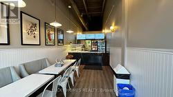 2A - 861 YORK MILLS ROAD Toronto, ON M3B 1Y4