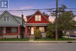 507 QUEENSDALE AVENUE E  Hamilton, ON L8V 1K7