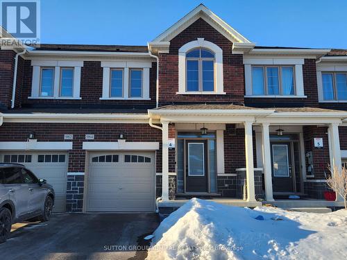 984 CROWSNEST HOLLOW  Pickering, ON L1X 0P4
