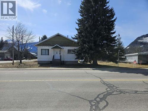1501 Douglas Street  Revelstoke, BC V0E 2S0