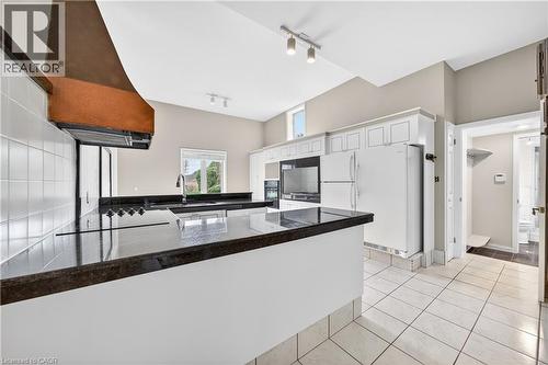 213 Stone Church Road W, Hamilton, ON - Indoor Photo Showing Kitchen