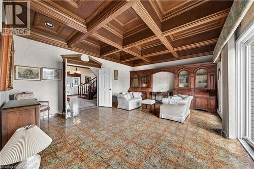 213 Stone Church Road W, Hamilton, ON - Indoor