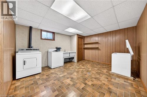 213 Stone Church Road W, Hamilton, ON - Indoor