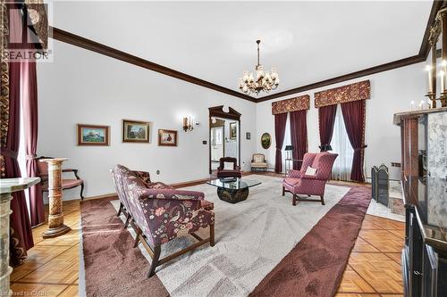 213 Stone Church Road W, Hamilton, ON - Indoor
