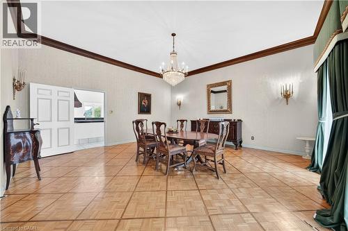 213 Stone Church Road W, Hamilton, ON - Indoor Photo Showing Dining Room