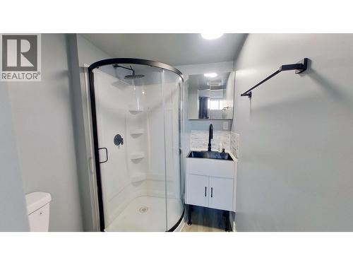 9516 113 Avenue, Fort St. John, BC - Indoor Photo Showing Bathroom