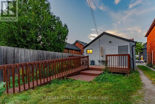 329 Main Street W, Hamilton, ON - Outdoor