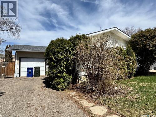 586 Laurier DRIVE  Prince Albert, SK S6V 5M3