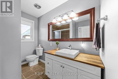 9221 Hickory Drive, Strathroy-Caradoc, ON - Indoor Photo Showing Bathroom