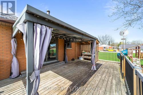 9221 Hickory Drive, Strathroy-Caradoc, ON - Outdoor With Deck Patio Veranda With Exterior