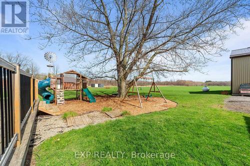 9221 Hickory Drive, Strathroy-Caradoc, ON - Outdoor