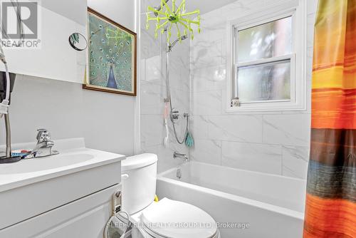 54 Centennial Boulevard, Ottawa, ON - Indoor Photo Showing Bathroom