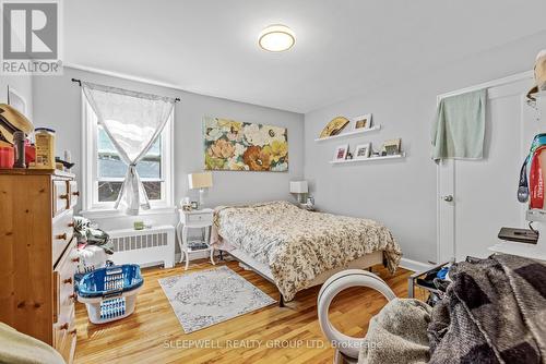 54 Centennial Boulevard, Ottawa, ON - Indoor Photo Showing Bedroom